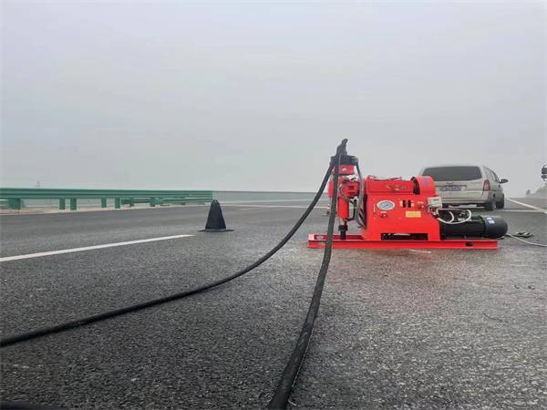 英州镇马路路基路面开裂下沉注浆加固灌浆